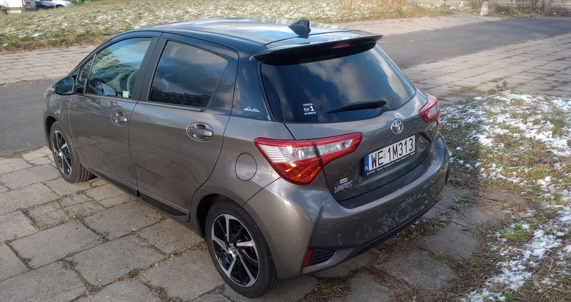 Toyota Yaris cena 65900 przebieg: 28000, rok produkcji 2020 z Warszawa małe 67